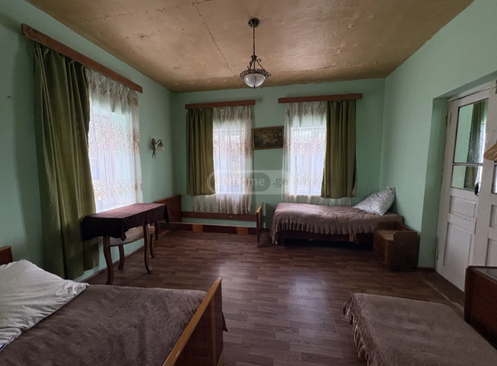 იყიდება 4 ოთახიანი აგარაკი საგარეჯოში